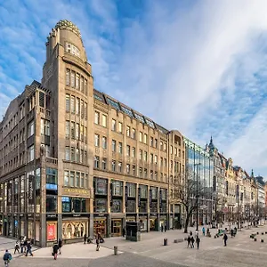 Crown Palace By Adrez Apartahotel Praga